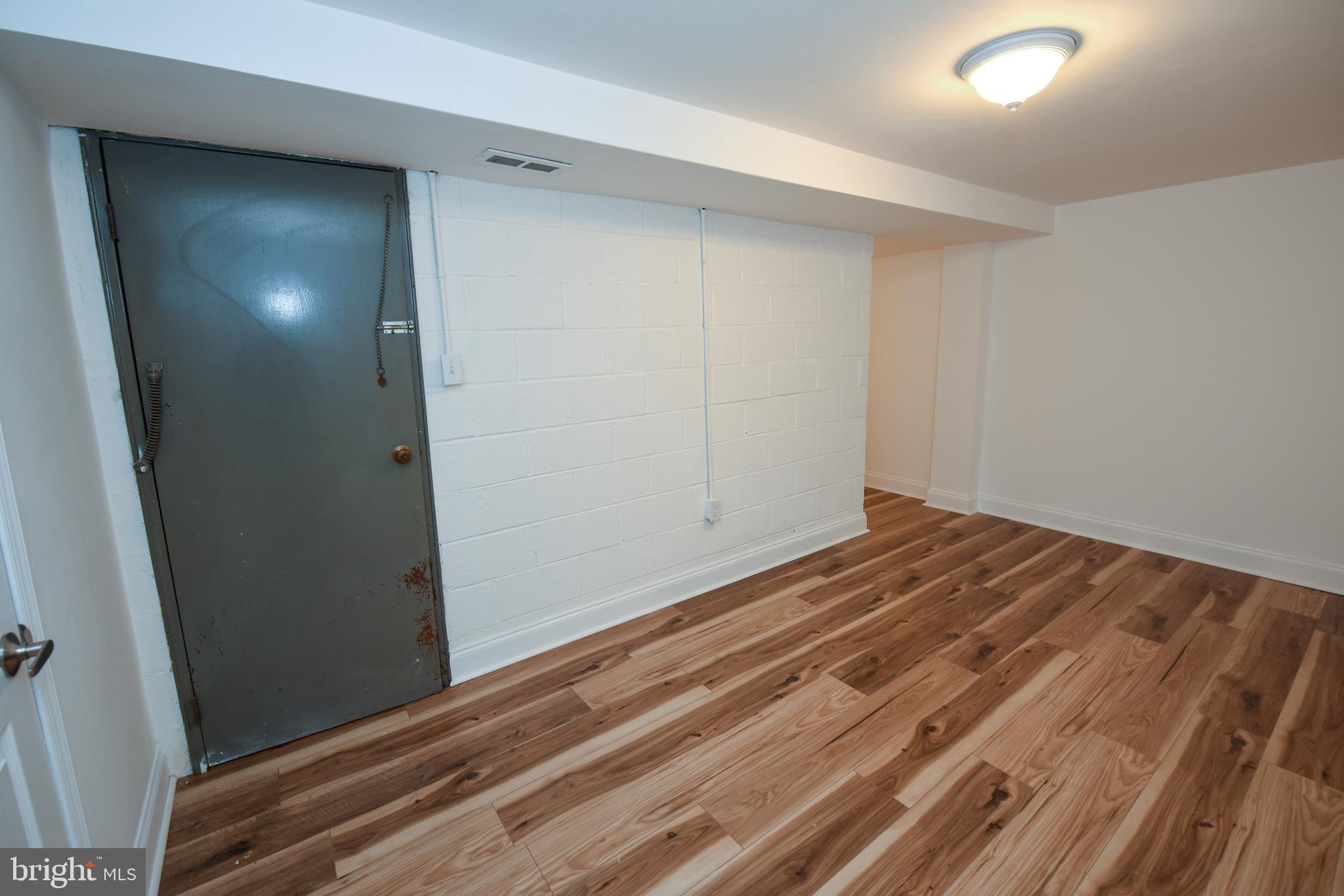 11933 Farwell Road Philadelphia, PA 19154 - Photo 17 of 22 Gallery Image 17