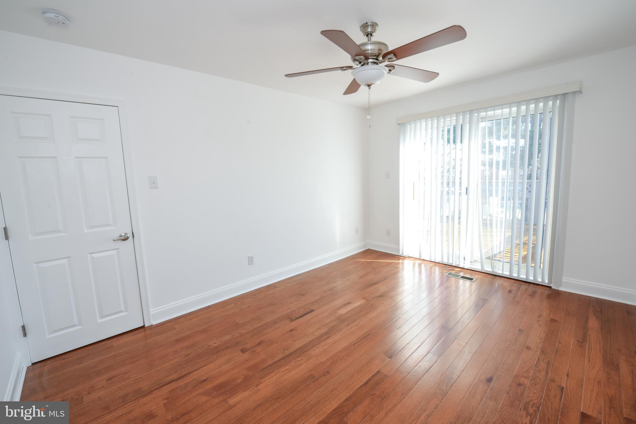 11933 Farwell Road Philadelphia, PA 19154 - Photo 4 of 22 Gallery Image 4