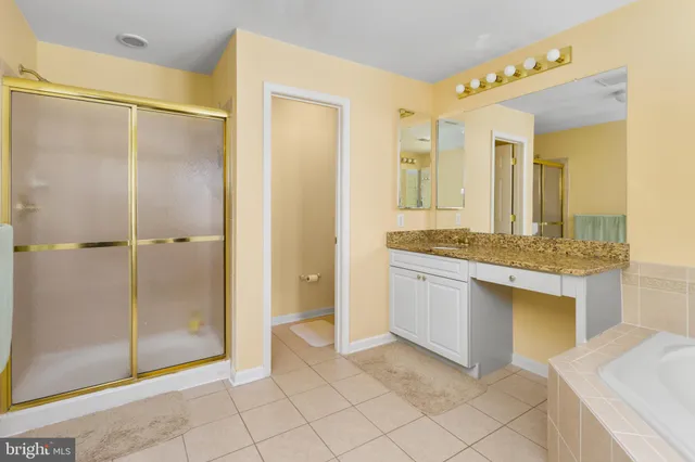 $839,900 | 5 Susannah Drive, Chesterfield, NJ 08515