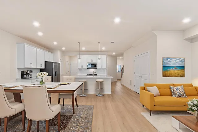 $3,100 | 660 Switchgrass Way, Unit 58002, Bolingbrook, IL 60490