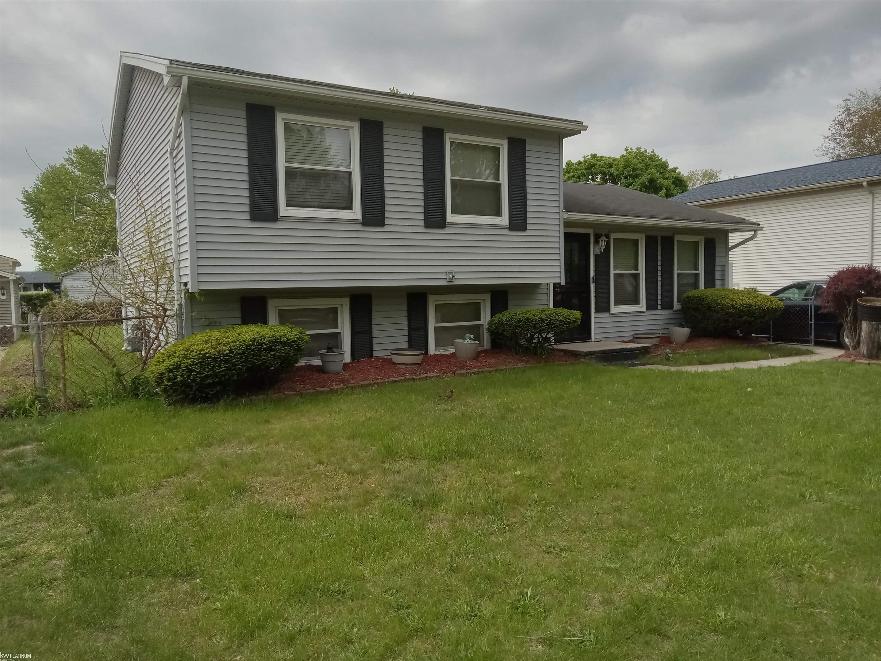 28751 Leroy Street Romulus, MI 48174 - Photo 2 of 23
