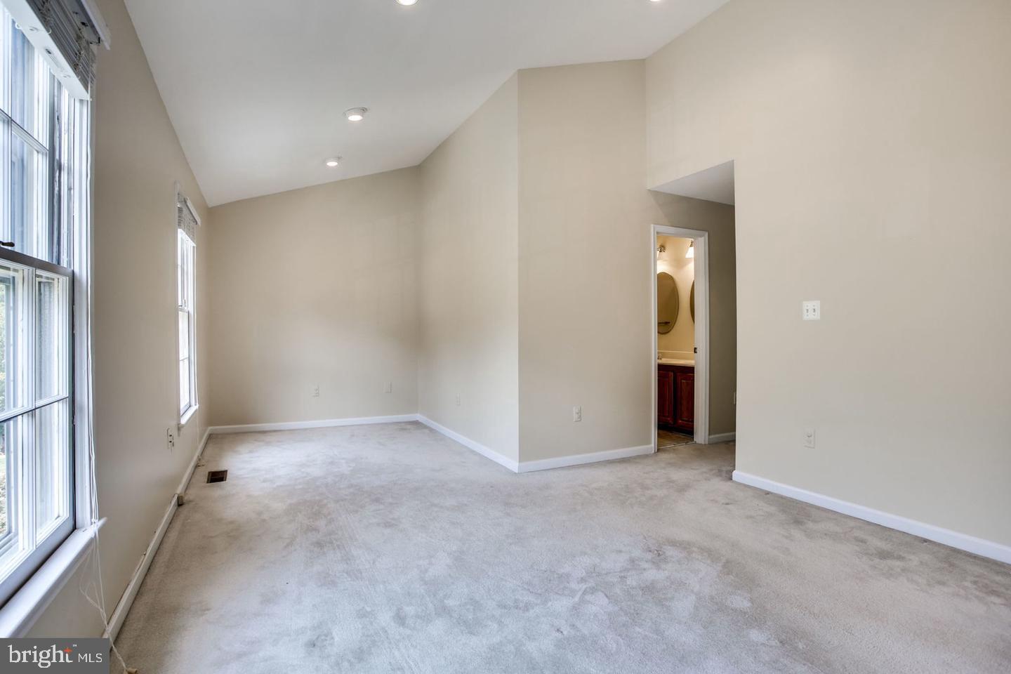 11793 Great Owl Circle Reston, VA 20194 - Photo 11 of 25