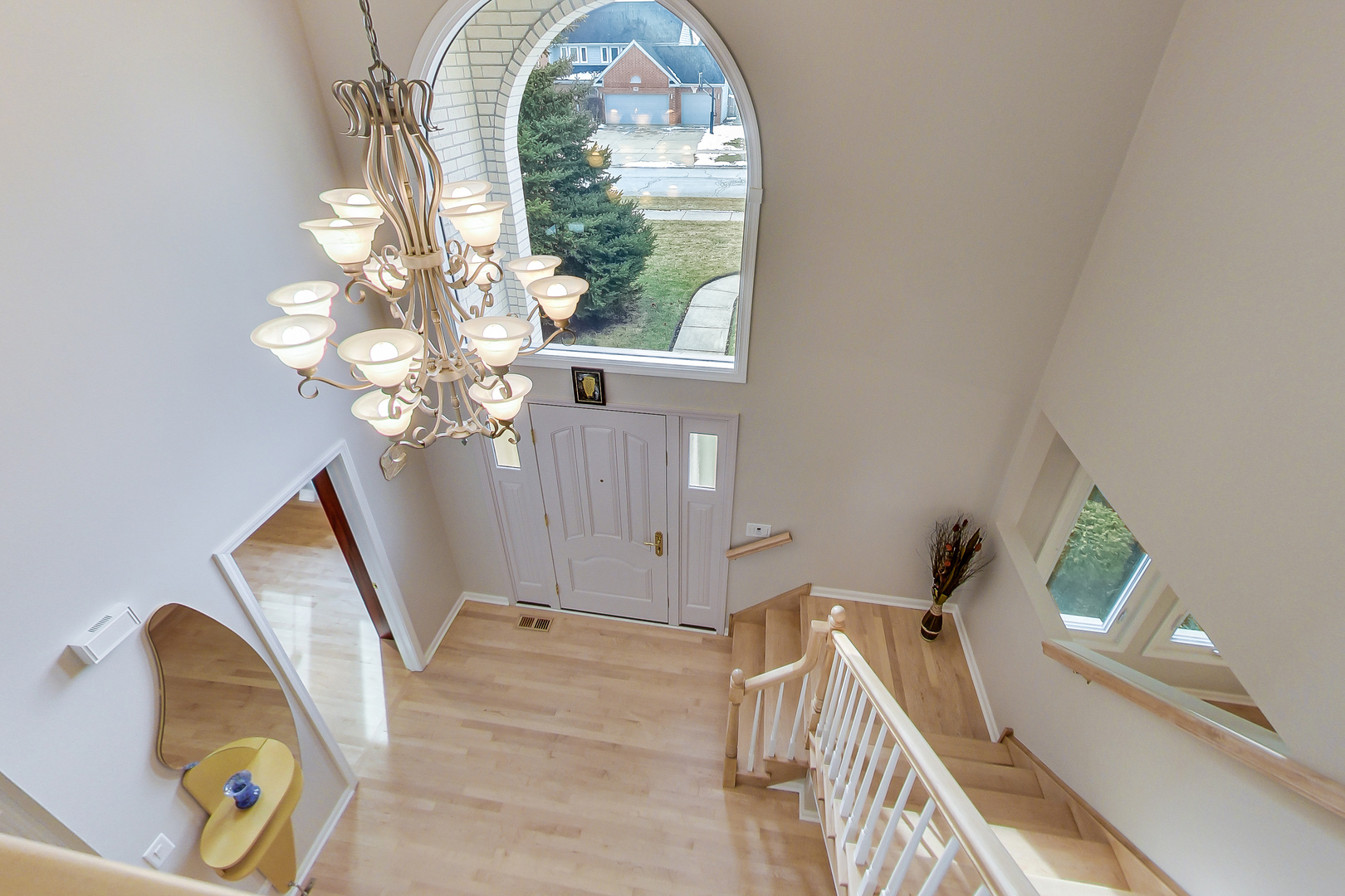 790 Edgemere Road Buffalo Grove, IL 60089 - Photo 5 of 42 a view of an entryway with wooden floor