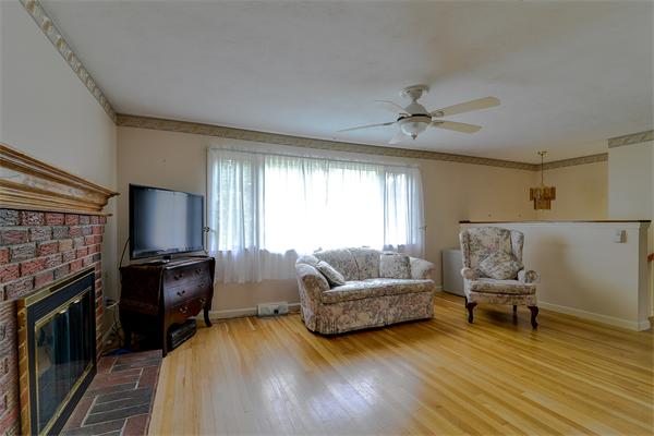 32 Pinecrest Road Holliston, MA 01746 - Photo 7 of 22 Gallery Image 7