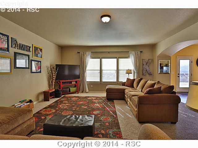 1304 Diamond Rim Drive Colorado Springs, CO 80921 - Photo 4 of 24 Gallery Image 4