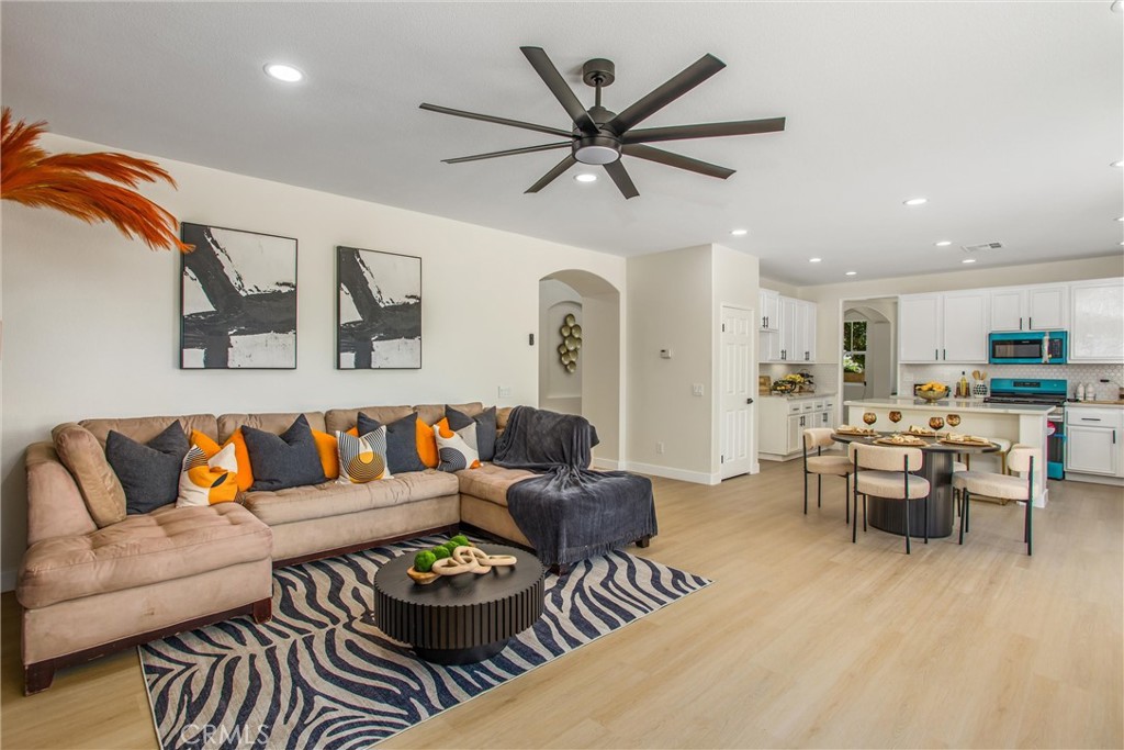 25264 Drake Drive Moreno Valley, CA 92553 - Photo 18 of 42 FAMILY ROOM