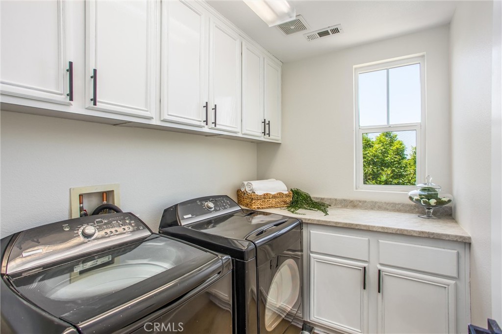 25264 Drake Drive Moreno Valley, CA 92553 - Photo 26 of 42 LAUNDRY, ON 2ND FLOOR LEVEL