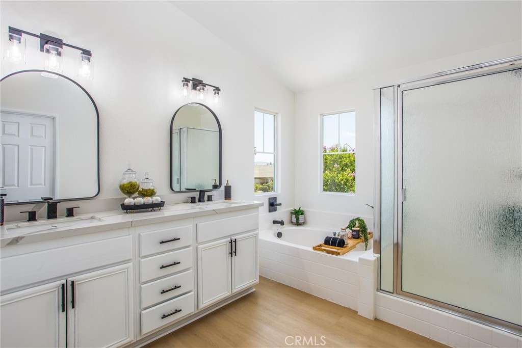 25264 Drake Drive Moreno Valley, CA 92553 - Photo 33 of 42 MASTER BATHROOM