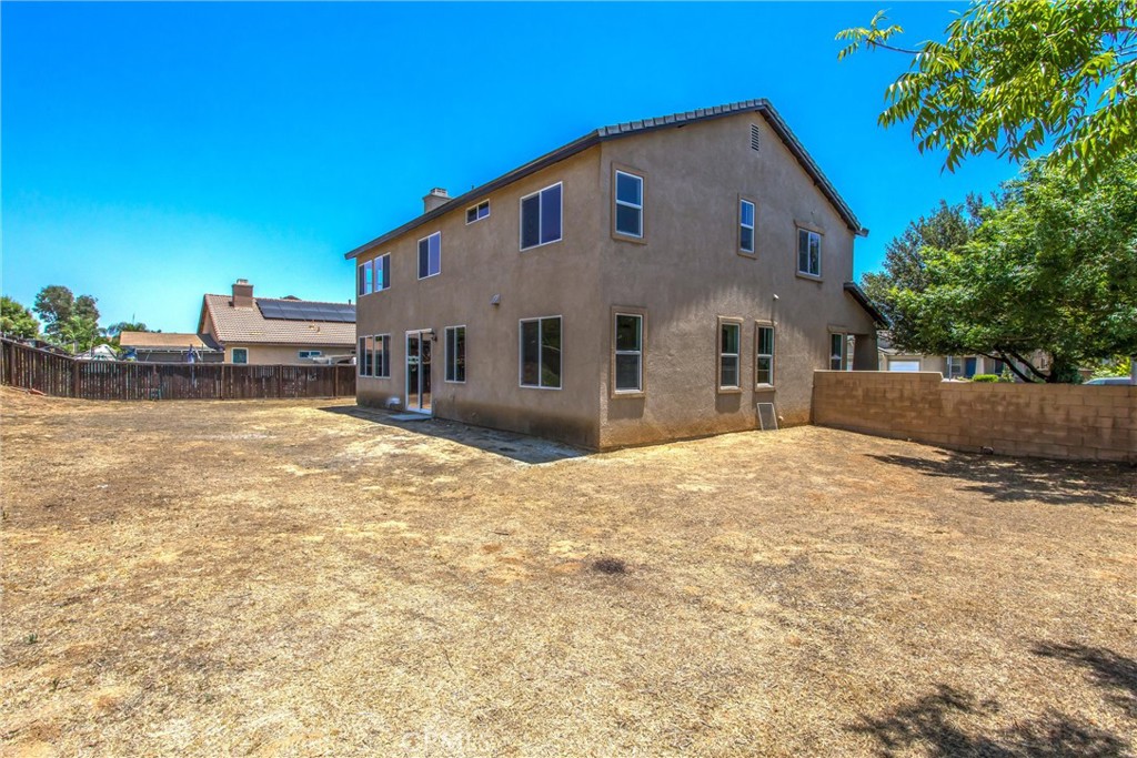 25264 Drake Drive Moreno Valley, CA 92553 - Photo 36 of 42 LARGE BACKYARD