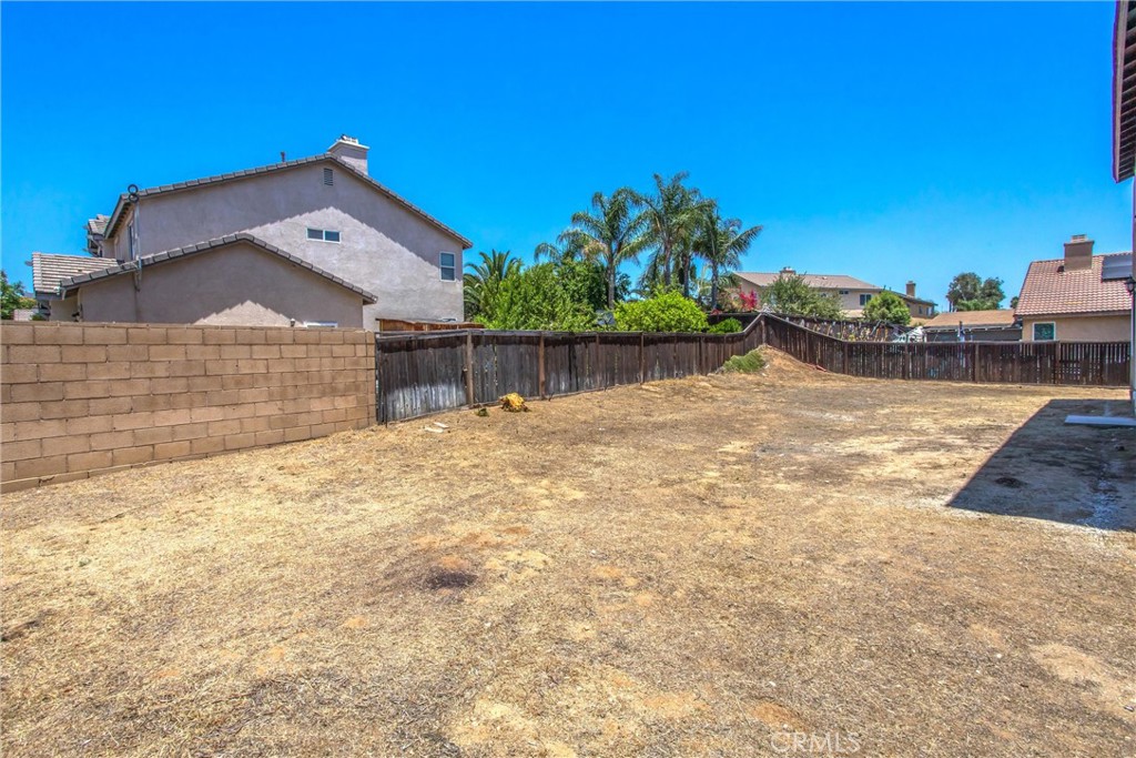 25264 Drake Drive Moreno Valley, CA 92553 - Photo 38 of 42 LARGE BACKYARD