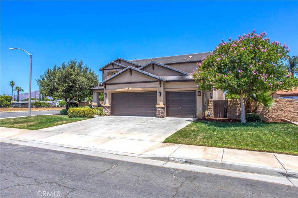 25264 Drake Drive Moreno Valley, CA 92553 - Photo 4 of 42