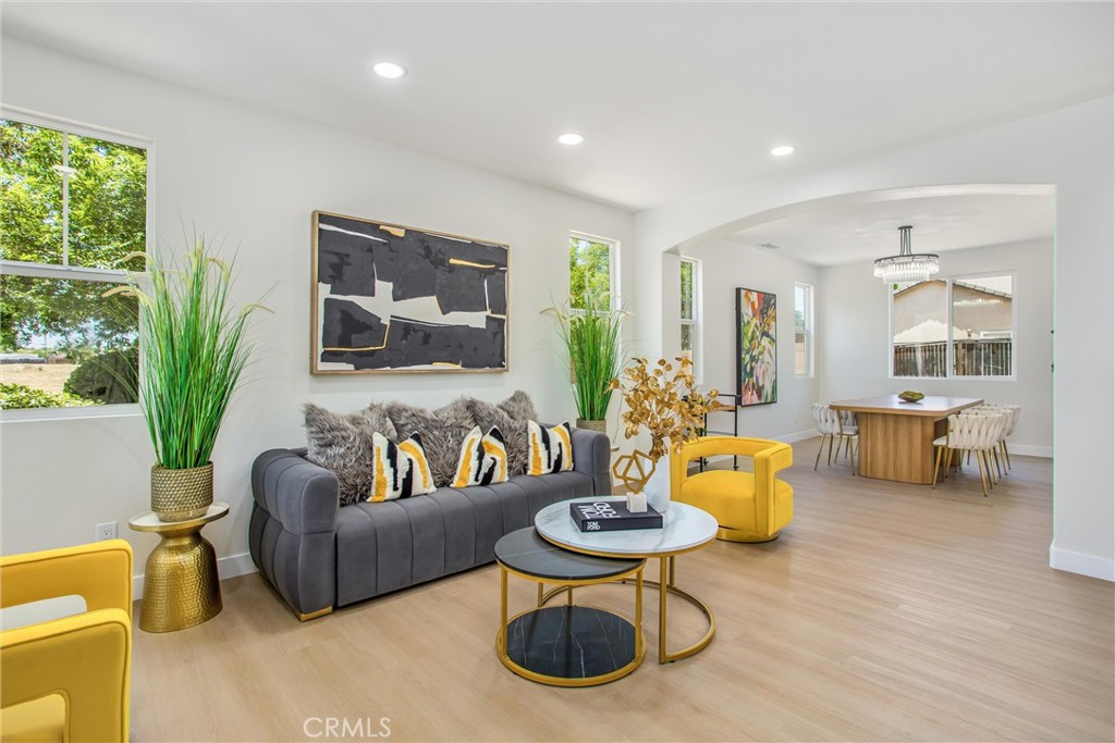 25264 Drake Drive Moreno Valley, CA 92553 - Photo 6 of 42 LIVING ROOM