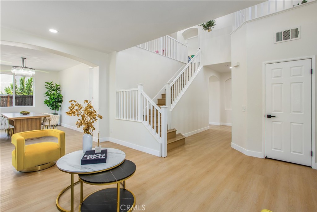 25264 Drake Drive Moreno Valley, CA 92553 - Photo 7 of 42 LIVING ROOM