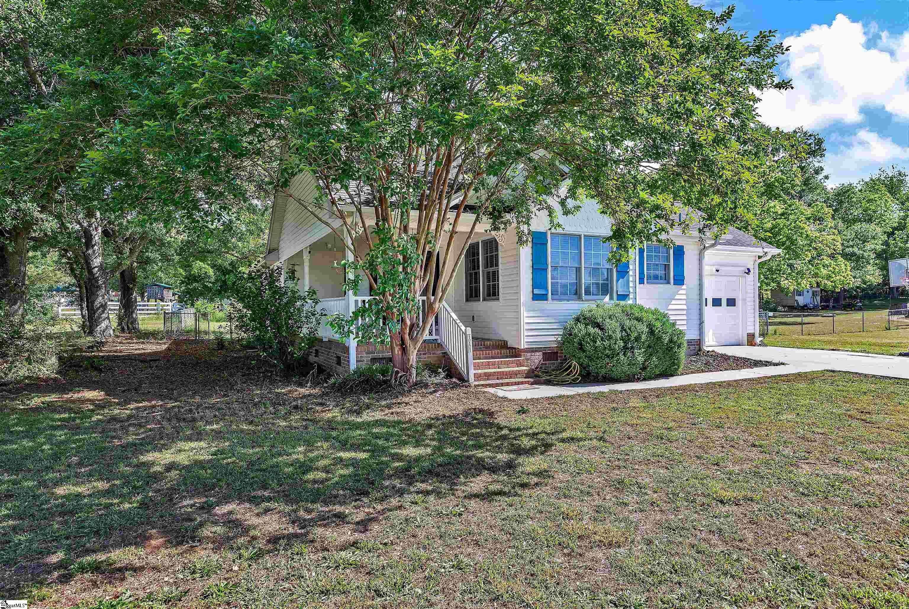 111 Canvas Back Court Anderson, SC 29626 - Photo 2 of 22 Gallery Image 2