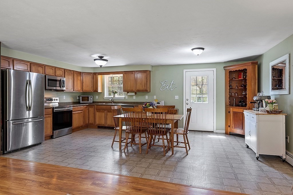 302 Old Keene Road Athol, MA 01331 - Photo 4 of 31 Gallery Image 4