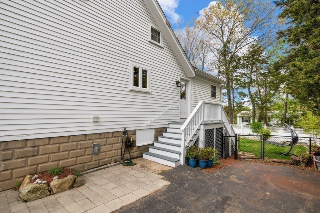 75 Florence Road Waltham, MA 02453 - Photo 24 of 26