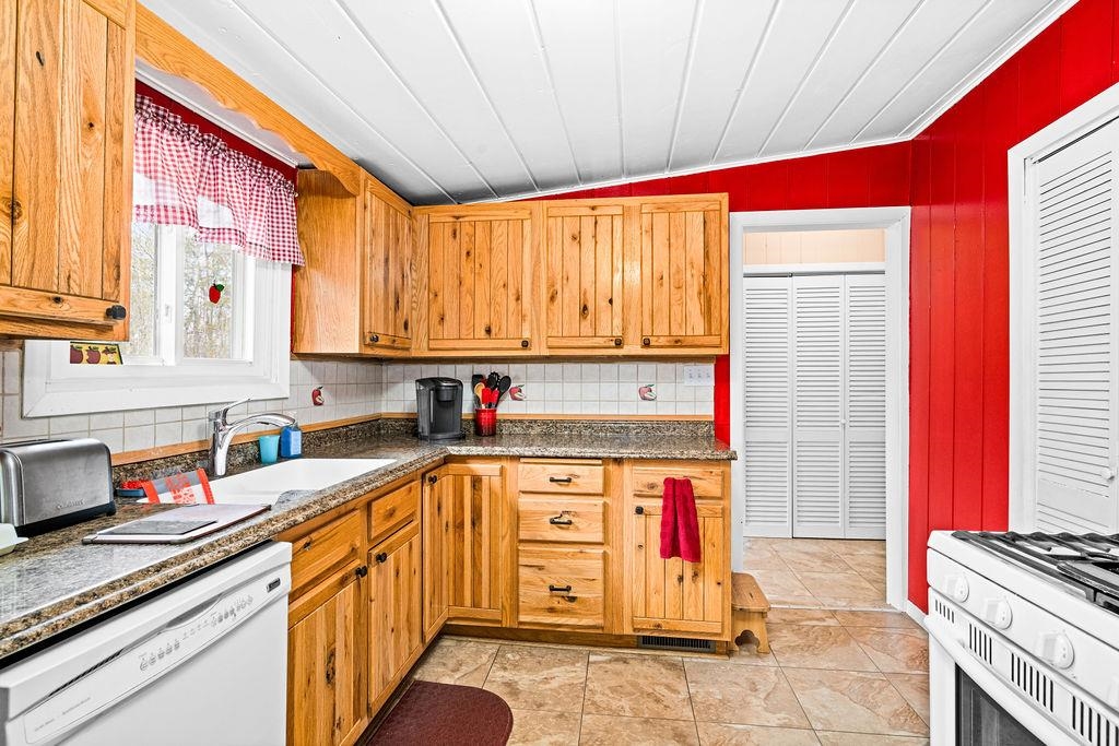 5177 Dickerman Road Saginaw, MN 55779 - Photo 5 of 33 Gallery Image 5