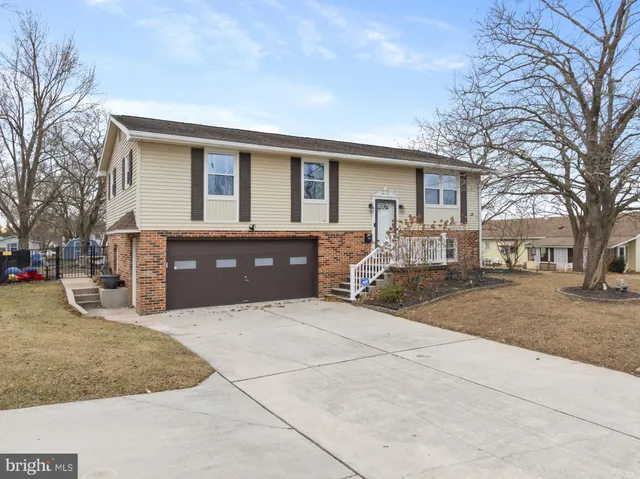 $319,900 | 100 Hoke Drive, Gettysburg, PA 17325