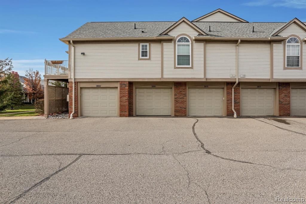 3601 Oakmonte Boulevard Rochester, MI 48306 - Photo 19 of 29