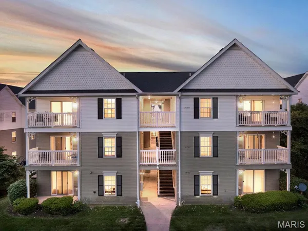 $175,900 | 14100 Spring Creek Lane, O'Fallon, MO 63368