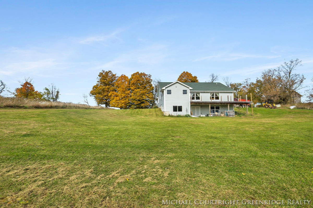 721 West Freeport Road Freeport, MI 49325 - Photo 15 of 16 IMG_1015