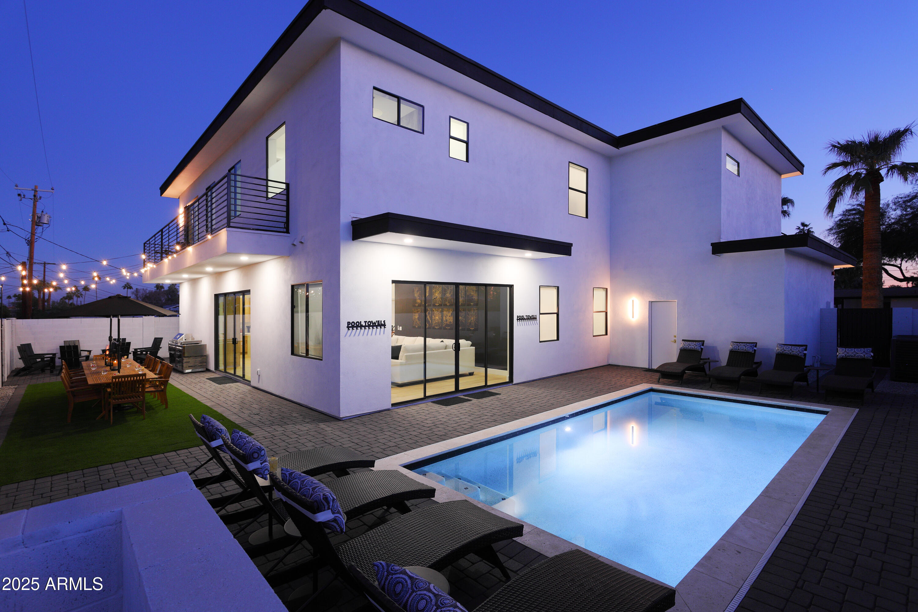 7520 East Highland Avenue Scottsdale, AZ 85251 - Photo 1 of 52 a room with musical instruments