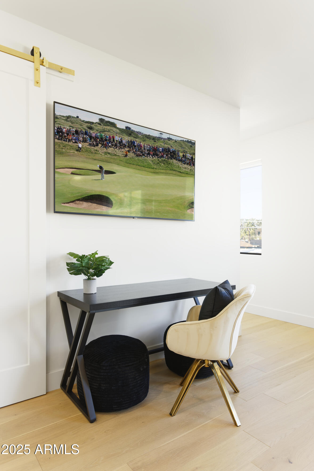 7520 East Highland Avenue Scottsdale, AZ 85251 - Photo 17 of 52 a view of a workspace