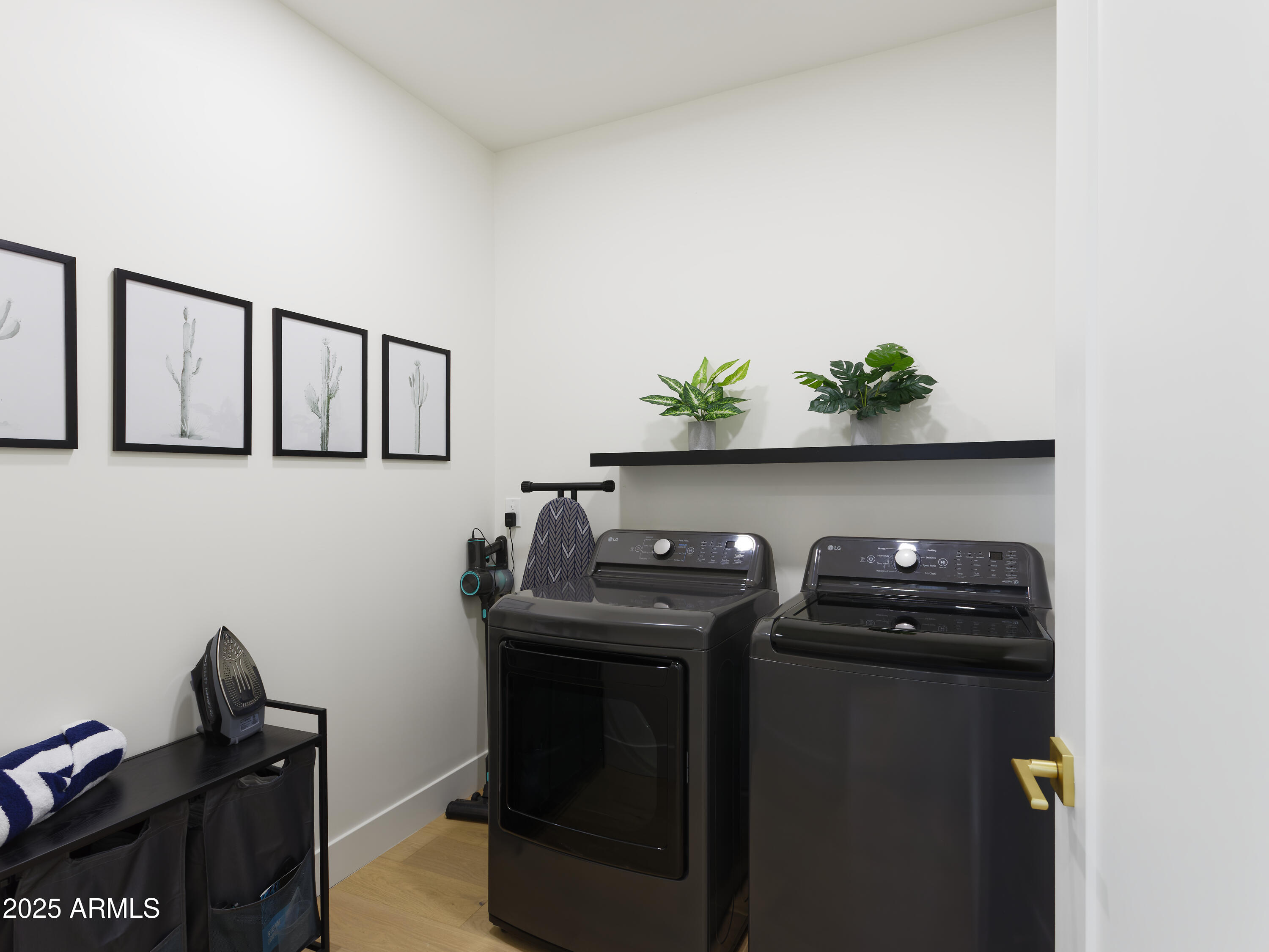 7520 East Highland Avenue Scottsdale, AZ 85251 - Photo 25 of 52 a utility room with dryer and washer