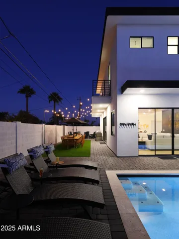 a room with lots of table and chairs