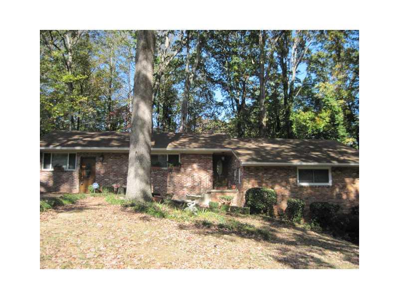 Exterior Front. Three-sided brick home in great condition!