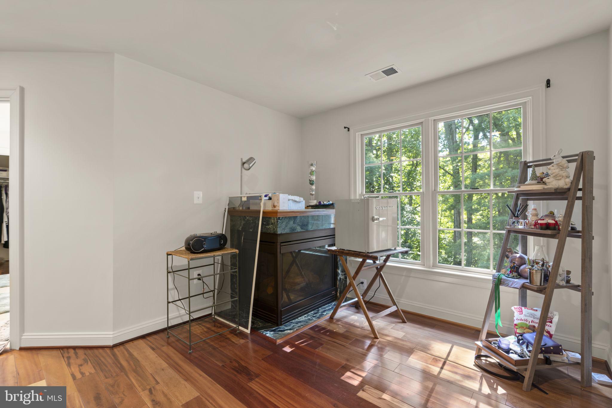 11490 Homewood Road Ellicott City, MD 21042 - Photo 19 of 59 Gallery Image 19