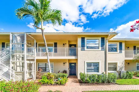 $39,990 | 24 Stratford Drive East, Unit D, Boynton Beach, FL 33436