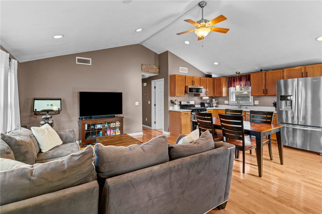 28 Valley Road East Greenwich, RI 02818 - Photo 6 of 22 Gallery Image 6