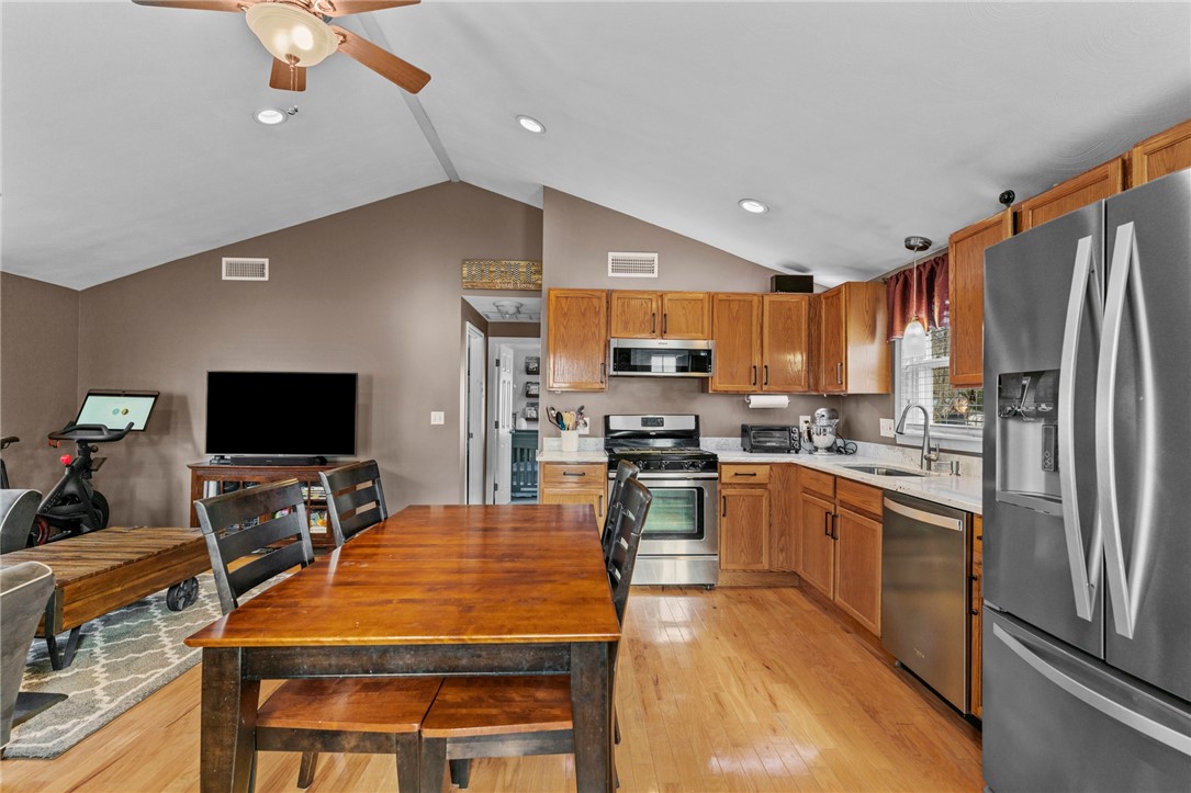 28 Valley Road East Greenwich, RI 02818 - Photo 9 of 22 Gallery Image 9