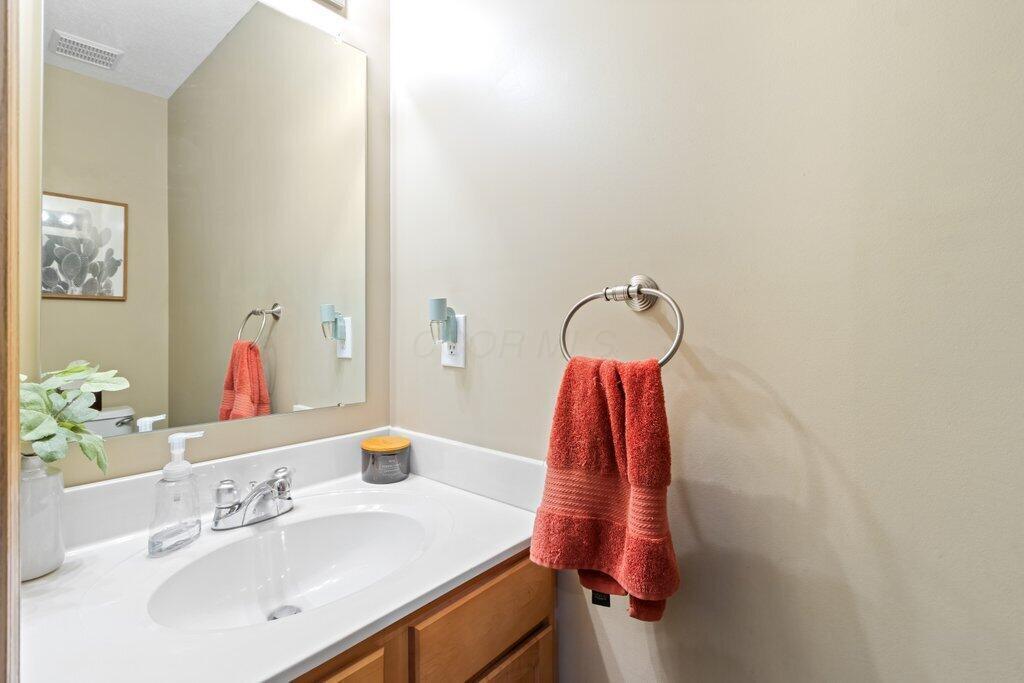 486 Ruffin Drive Galloway, OH 43119 - Photo 13 of 37 486 Ruffin Drive-13.jpg-SMALL