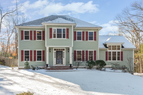 41 Dunelm Road Bedford, MA 01730 - Photo 4 of 26 Gallery Image 4