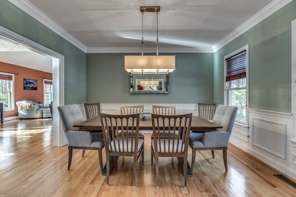 41 Dunelm Road Bedford, MA 01730 - Photo 7 of 26 Gallery Image 7
