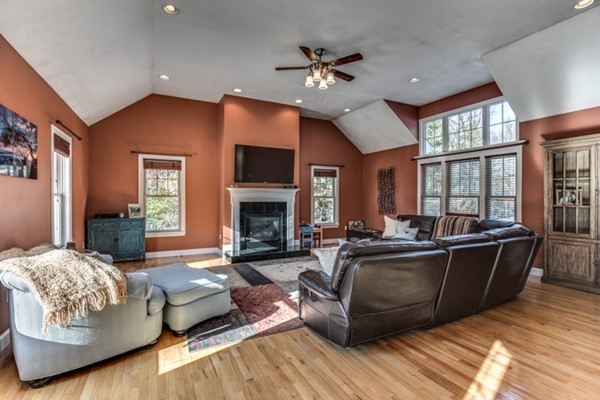 41 Dunelm Road Bedford, MA 01730 - Photo 8 of 26 Gallery Image 8