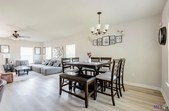 $1,950 | Undisclosed Address, Denham Springs, LA 70726