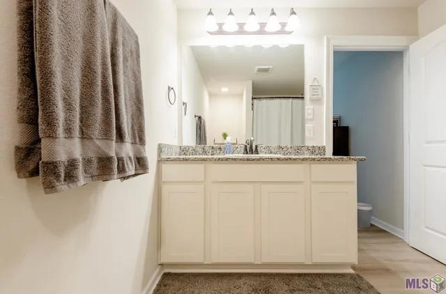 $1,950 | Undisclosed Address, Denham Springs, LA 70726