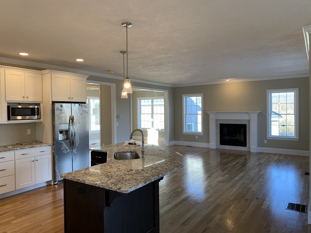 15 Jordan Road Holden, MA 01520 - Photo 3 of 20 Gallery Image 3