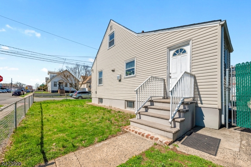 1302 Bower Street Linden, NJ 07036 - Photo 18 of 20