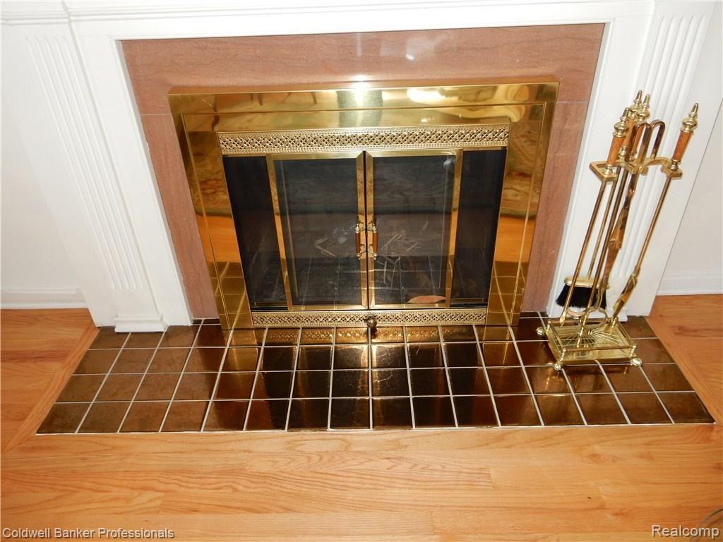 200 Ridgemont Road Grosse Pointe, MI 48236 - Photo 4 of 23 4.JPG