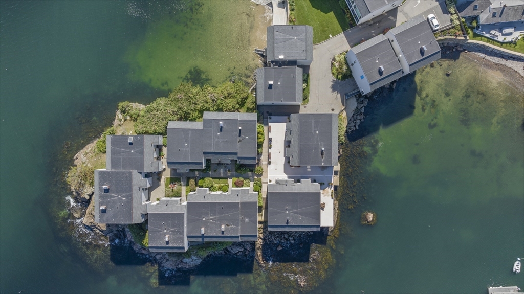 9 Skinner's Path, Unit 9 Marblehead, MA 01945 - Photo 3 of 25