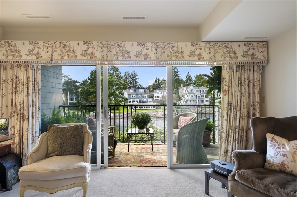 9 Skinner's Path, Unit 9 Marblehead, MA 01945 - Photo 7 of 25