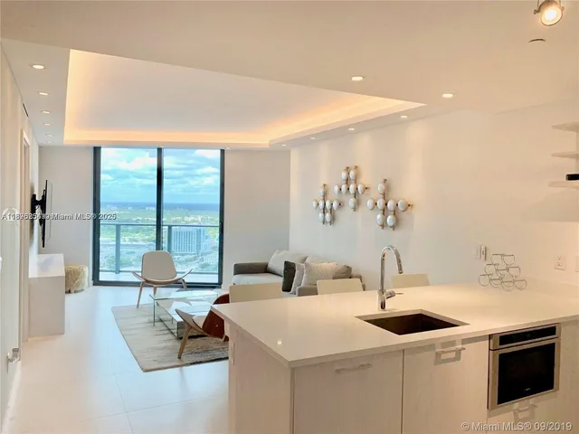 $5,100 | 501 Northeast 31st Street, Unit 3010, Miami, FL 33137