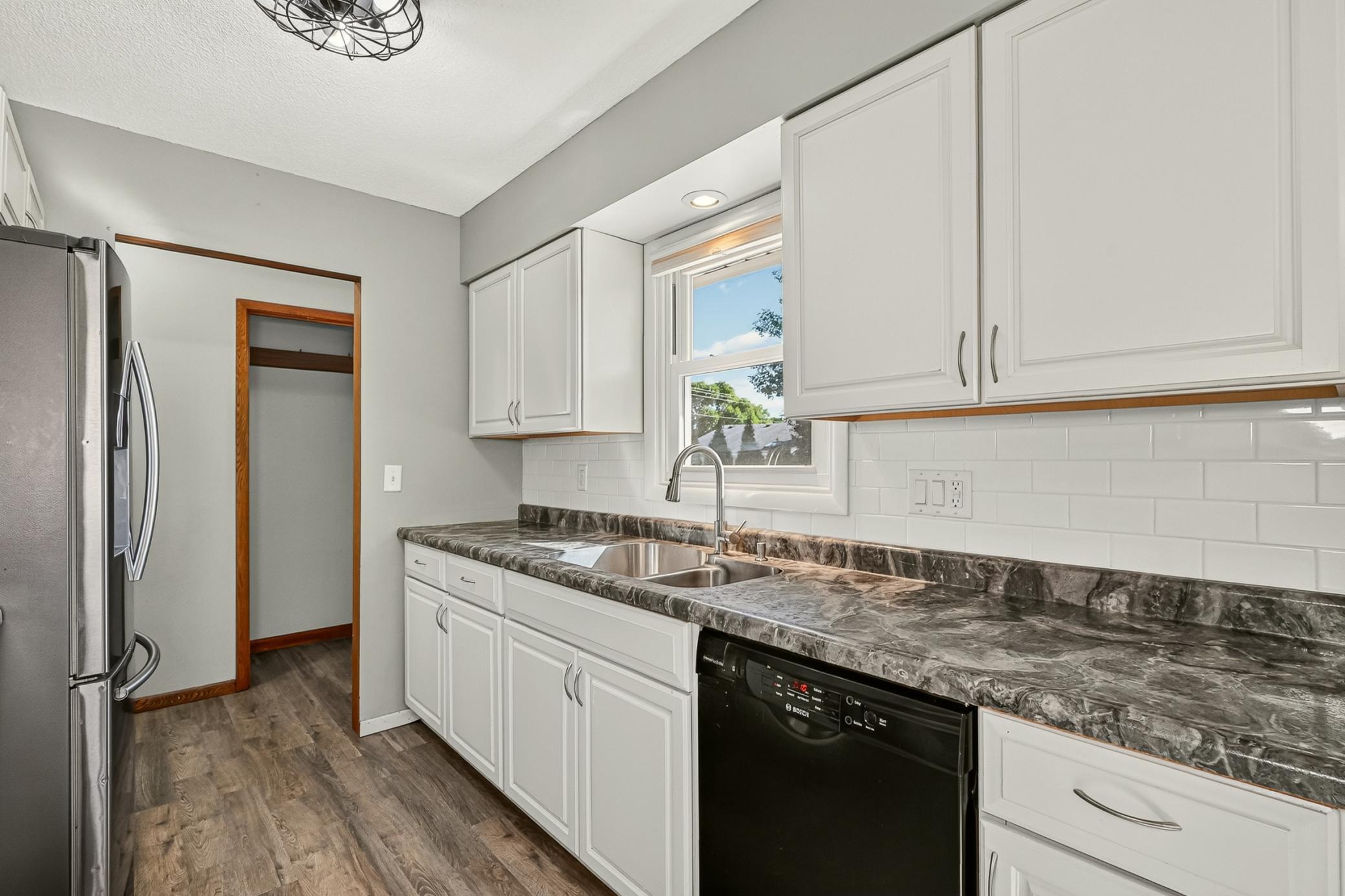 1604 9th Avenue Southeast Rochester, MN 55904 - Photo 8 of 34 Gallery Image 8