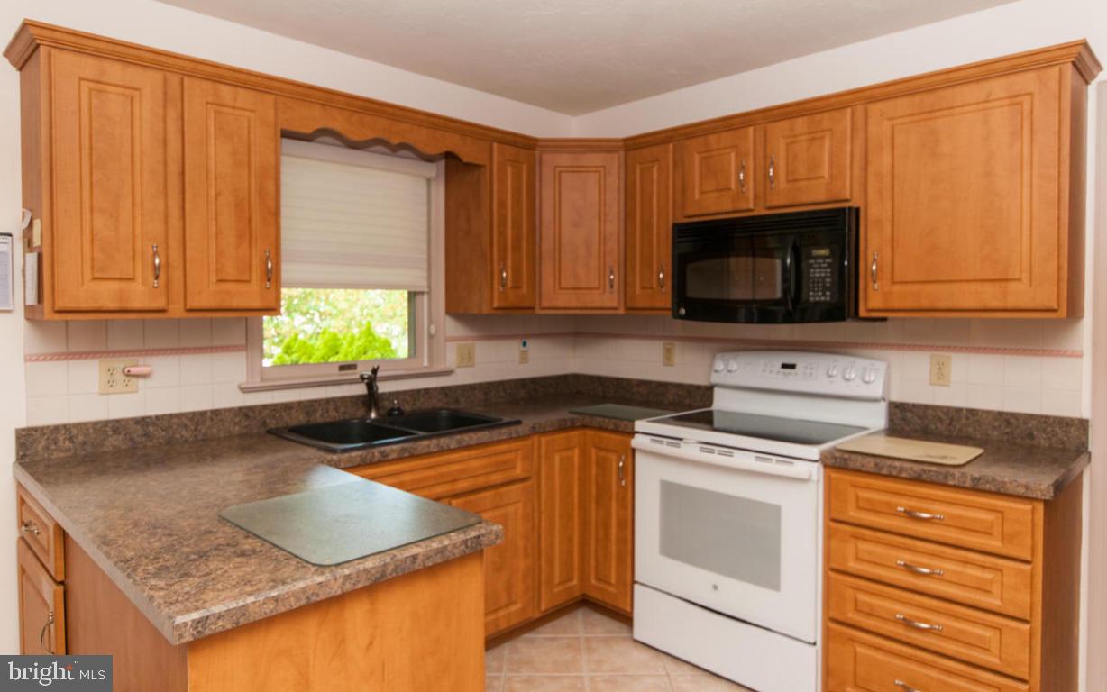 39 School Lane Stevens, PA 17578 - Photo 10 of 28 Gallery Image 10
