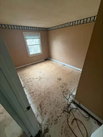 $124,900 | 4980 Grenwich Trail North, Oakdale, MN 55128