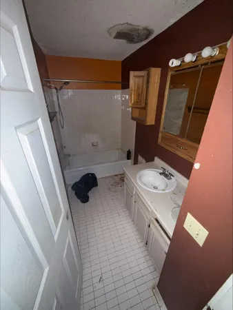 $124,900 | 4980 Grenwich Trail North, Oakdale, MN 55128